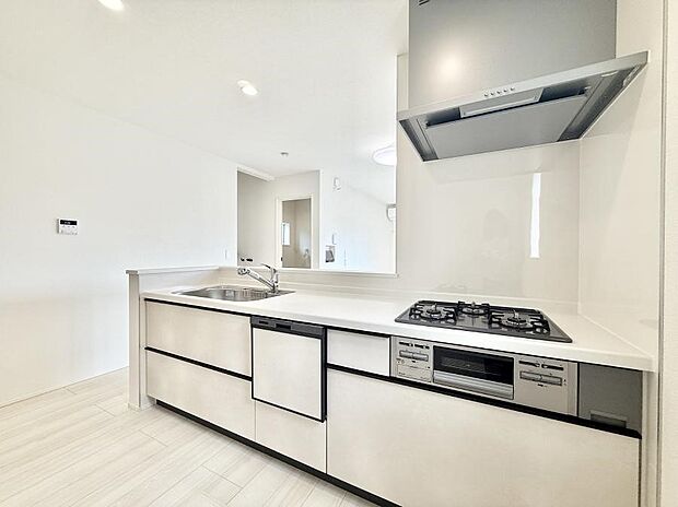 【キッチン】■家族の絆を深める、温もりのあるキッチン