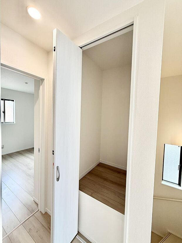 【その他内観】■プラスαの収納スペース