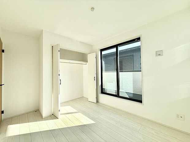 【洋室】■優雅で穏やかな時間が流れる空間