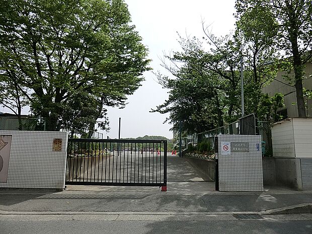 川崎市立南生田小学校(約650m・徒歩9分)
