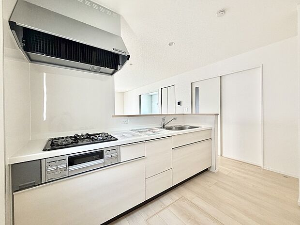 【ダイニングキッチン】■キレイに片付く、使いやすいキッチン