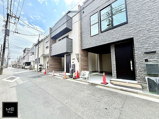 【前面道路含む現地写真】■この道を歩けば、毎日が少し特別になる