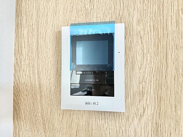【TVモニター付インターフォン】■訪問者を確認できて安心感が増します