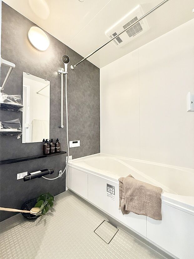 【浴室】■リラックスできる、穏やかな雰囲気です