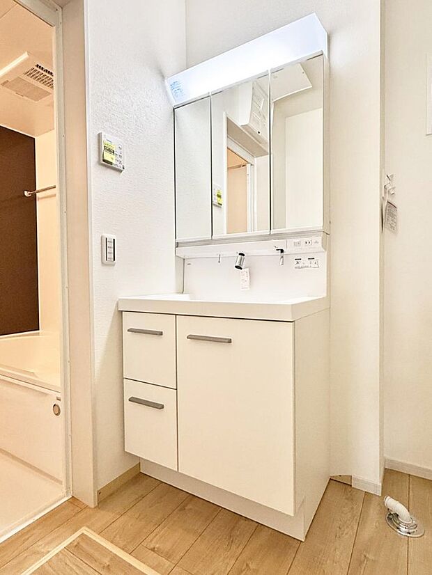 【洗面台・洗面所】清潔感のある洗面所です！  