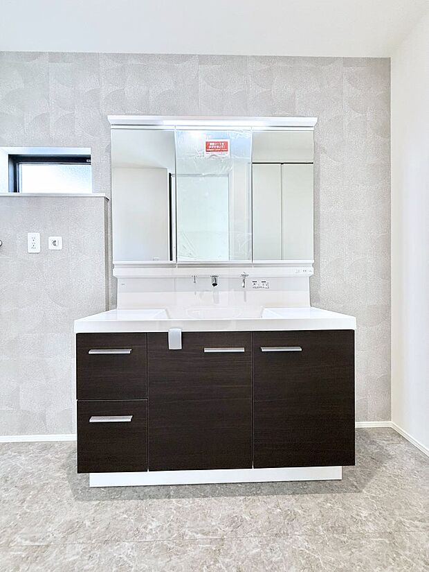 【洗面台・洗面所】■広々とゆとりのある洗面所♪