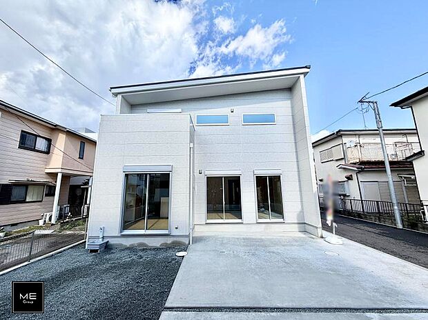 【現地外観写真】■暮らしを豊かにする充実した仕様設備で快適に