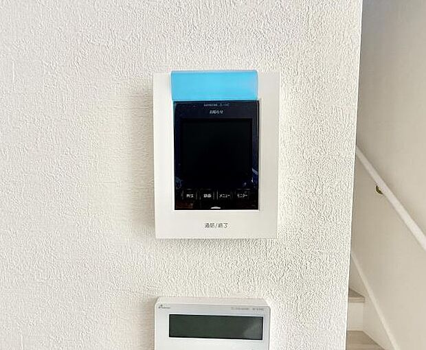 【TVモニター付インターフォン】■訪問者を確認できて安心感が増します