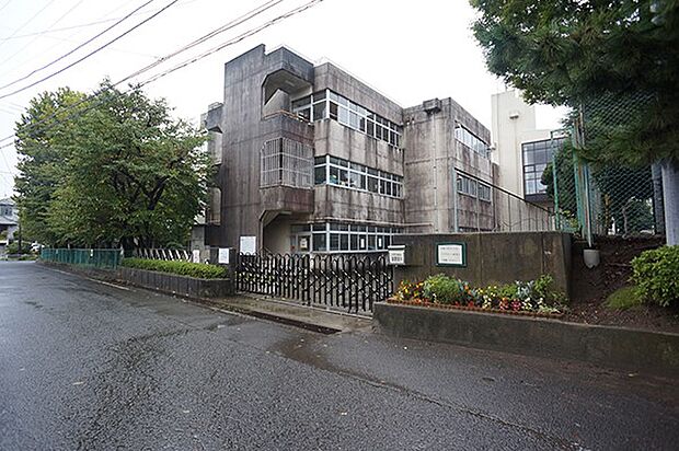 小田原市立矢作小学校（約2,500m・徒歩32分）