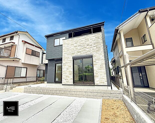 【現地外観写真】■家族が笑顔で集まる温かな住まい