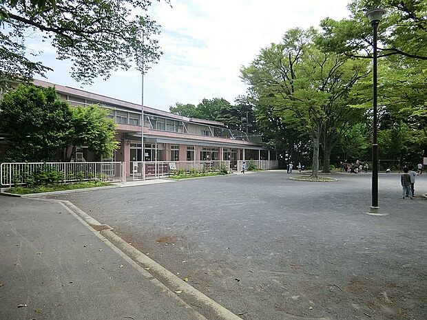 高風保育園（約500m・徒歩7分）