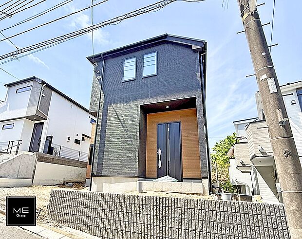 【現地外観写真】■家族みんなが笑顔で過ごせる、安心感のある住まい