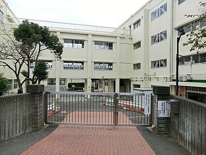 横浜市立洋光台第一小学校 600m(8分)