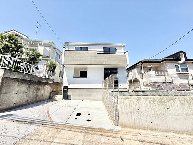 【現地外観写真】落ち着いたお洒落な外観