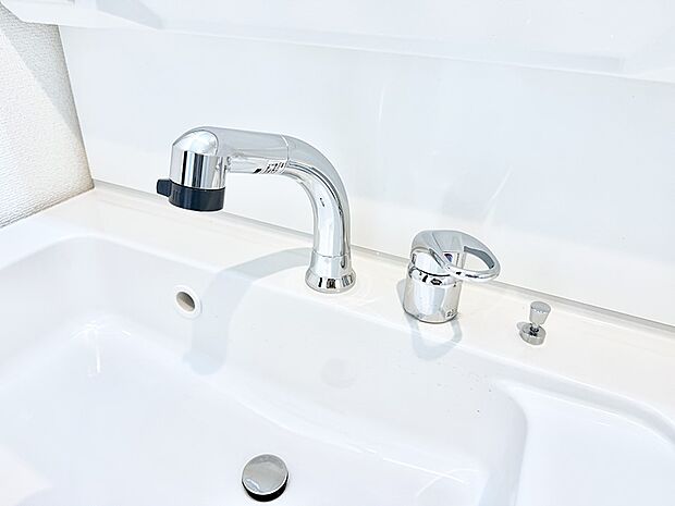 【ハンドシャワー付洗面台】■手洗いや顔を洗う時も快適に使える便利なシャワー