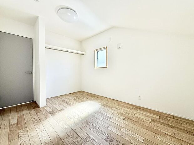 【子供部屋】2号棟  ここは誰のお部屋にしましょうね  