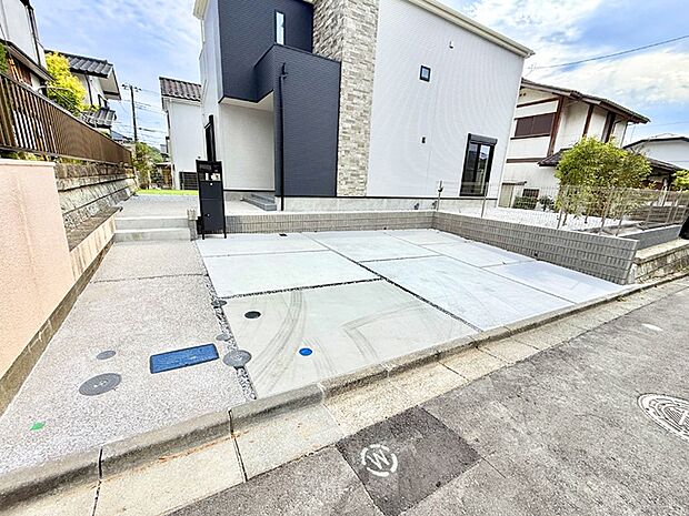 【駐車場】■快適な駐車スペースで安心