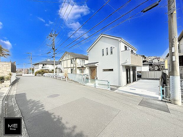 【前面道路含む現地写真】■新しい住まい、街の新しい風景