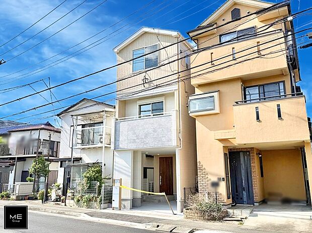 【現地外観写真】■家族みんなが笑顔で過ごせる、安心感のある住まい