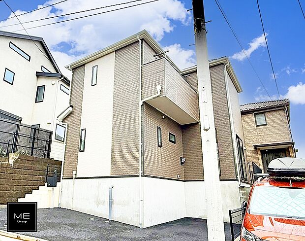 【現地外観写真】1号棟  ■家族みんなが笑顔で過ごせる、安心感のある住まい