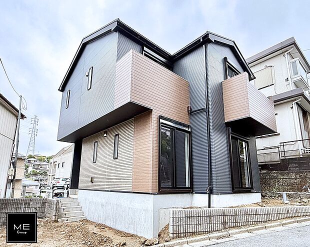 【現地外観写真】1号棟  ■新しい暮らしが始まる場所で、家族の絆を深める