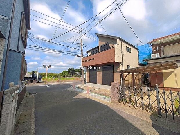 【前面道路含む現地写真】■新しい時代の息吹を感じる、心地よい環境