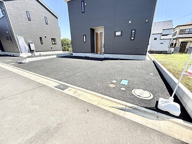 【駐車場】4号棟 ■自宅にカースペースがあると助かります