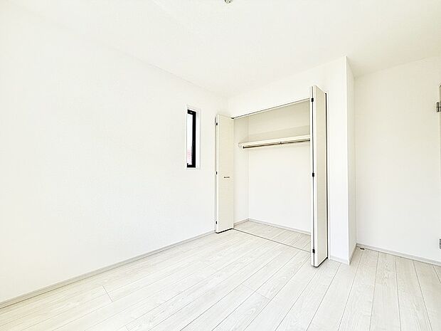 【リビング以外の居室】2号棟  ■落ち着いた雰囲気のお部屋で心が安らぐ空間