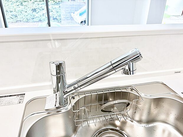 【浄水器】■清潔でおいしい水を手軽に供給してくれます
