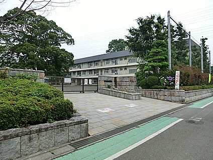 相模原市立新磯小学校 958m(12分)