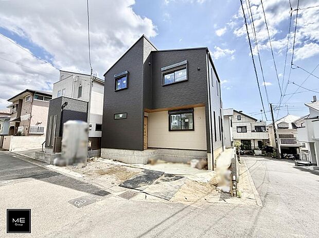 【現地外観写真】■暮らしを豊かにする充実した仕様設備で快適に