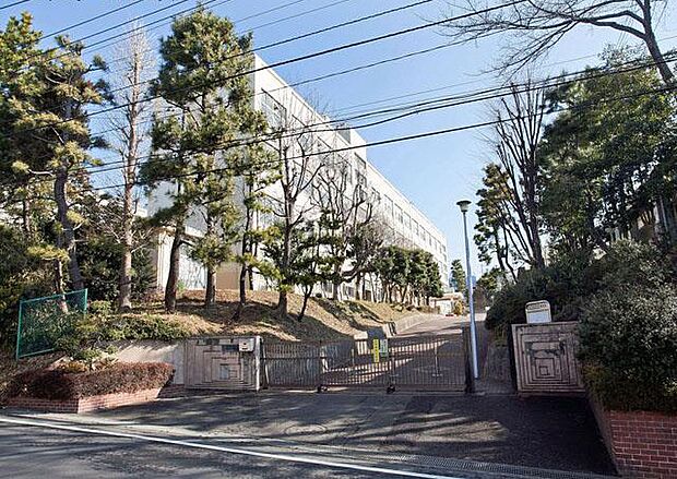 横浜市立山内中学校（約1,800m・徒歩23分）