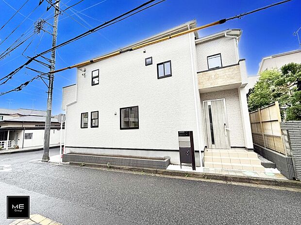 【現地外観写真】2号棟  ■暮らしを豊かにする充実した仕様設備で快適に