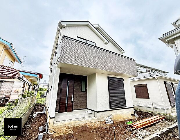 【現地外観写真】A号棟 ■家族みんなが笑顔で過ごせる、安心感のある住まい