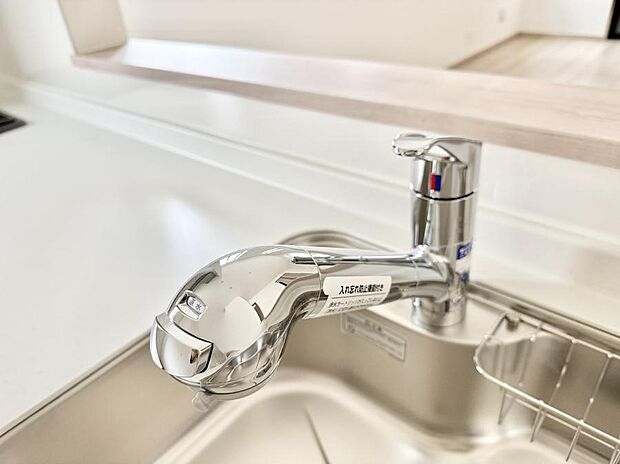 【浄水器】■清潔でおいしい水を手軽に供給してくれます
