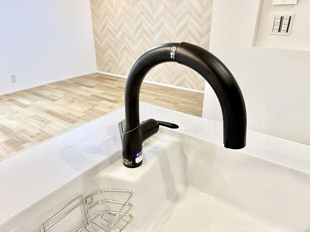 【浄水器】■清潔でおいしい水を手軽に供給してくれます