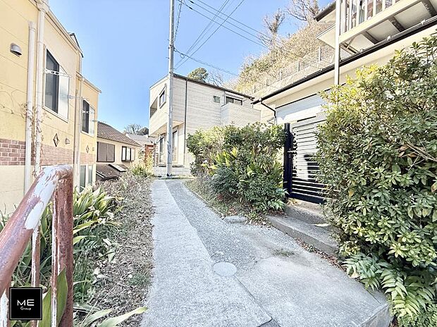 【前面道路含む現地写真】■新しい住まい、街の新しい風景