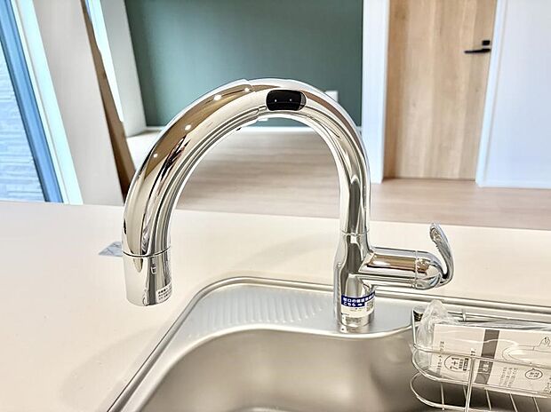 【浄水器】■清潔でおいしい水を手軽に供給してくれます