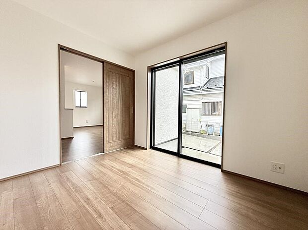 【リビング以外の居室】A号棟  ■清潔感あふれるお部屋で毎日を快適に過ごせます