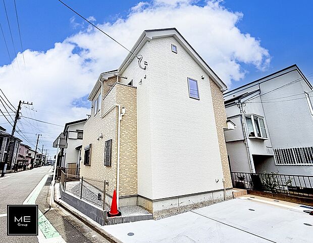 【現地外観写真】1号棟 ■家族みんなが笑顔で過ごせる、安心感のある住まい