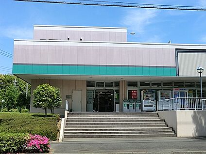 いなげや横浜西が岡店 600m(8分)
