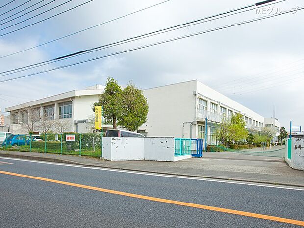 座間市立相模が丘小学校(約597m・徒歩8分)