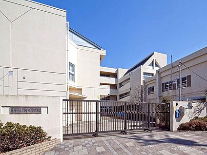 横浜市立桂小学校 450m(6分)