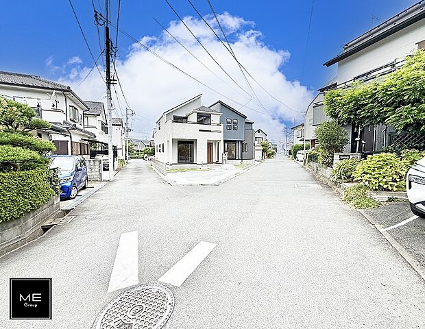 【前面道路含む現地写真】■優雅なラインが、毎日を引き立てます
