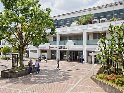 相鉄いずみ野線「緑園都市」駅 1040m(13分)