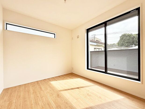 【リビング以外の居室】1号棟  ■シンプルで使いやすい空間がスッキリ感じられます