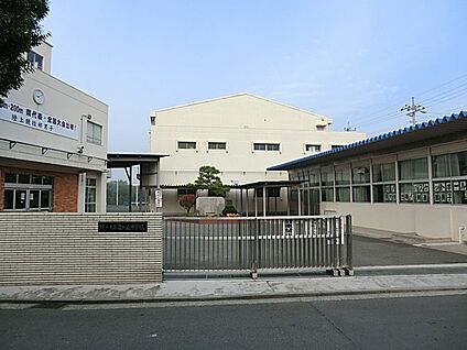 横浜市立泉が丘中学校 1100m(14分)