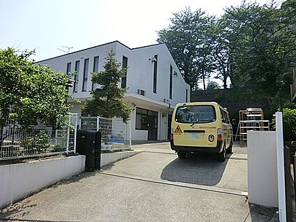 百合が丘めぐみ幼稚園 700m(9分)