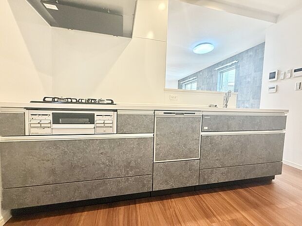 【キッチン】■家族の絆を深める、温もりのあるキッチン