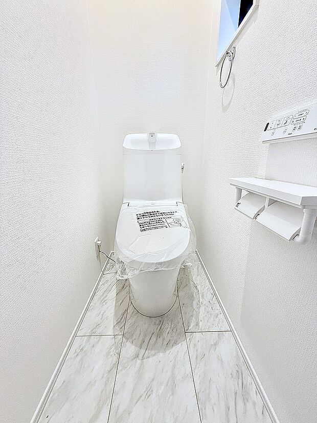 【トイレ】1号棟 ■毎日使う場所だからこそ、清潔感溢れる空間